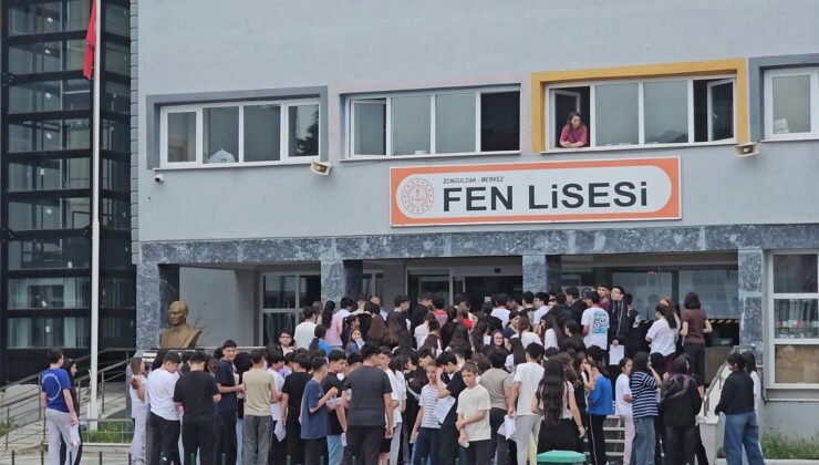 LGS sınavında unutulan kimlik için polis ve aile seferber oldu