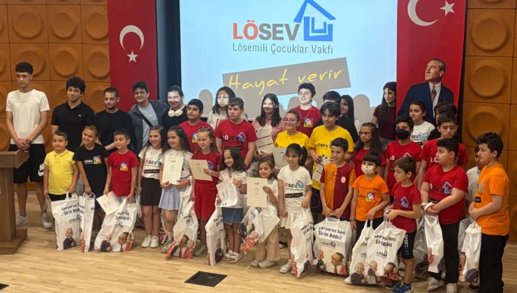 Lösev Bursa’da Minik Yürekler Karne Heyecanını Paylaştı