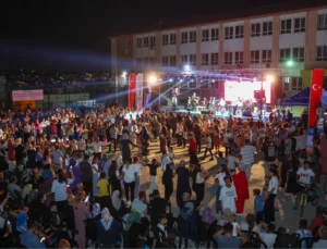 Mahallemde Konser Var Başlıyor