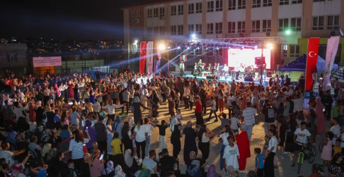 Mahallemde Konser Var Başlıyor