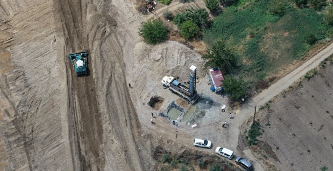 Manisa'Da Kesintisiz Ve Sağlıklı Su Için Çalışmalar Sürüyor