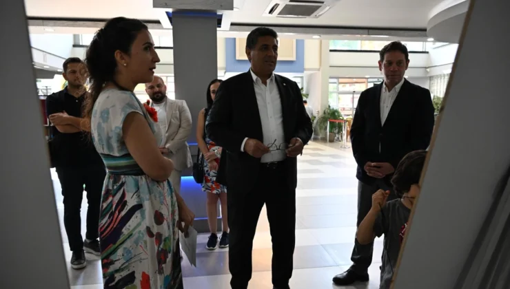 Manisa'Da Plastik Atıklar Sanata Dönüştü