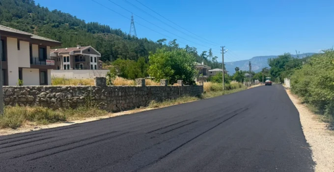 Muğla Marmaris’te Yol Çalışmaları Sürüyor