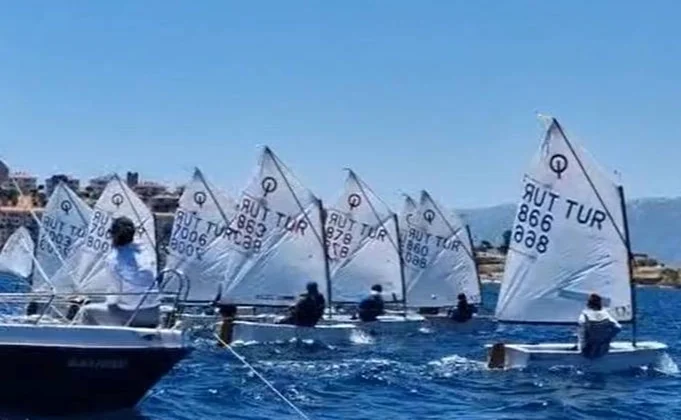 Sahil Güvenlik Kupası Için Yelkenler Foça'Da Şişti