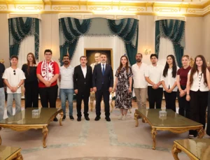 Şampiyon Marşın Bursalı Bestecileri Büyükşehir'De Ağırlandı