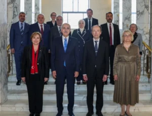 Tbmm Başkanı Kurtulmuş, Nato Ve Bölgesel Barış Mesajları Verdi