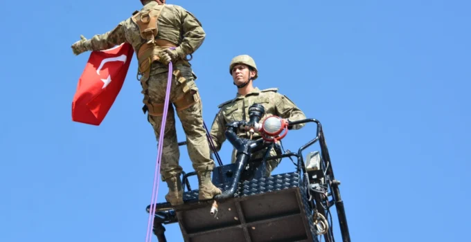 Türk Kara Kuvvetleri'Nin 2235'Inci Kuruluş Yılı 4'Üncü Komando Tugayı'Nda Kutlandı