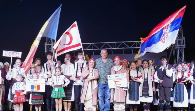 Uluslararası Halk Oyunları Ayvalık’ta Sahne Aldı