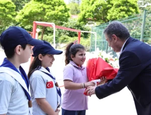 Zonguldak'Ta Başkan Erdem Öğrencilerle Buluştu