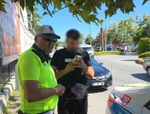 Zonguldak’ta trafik polisinin dikkati vatandaşı dolandırılmaktan kurtarıldı