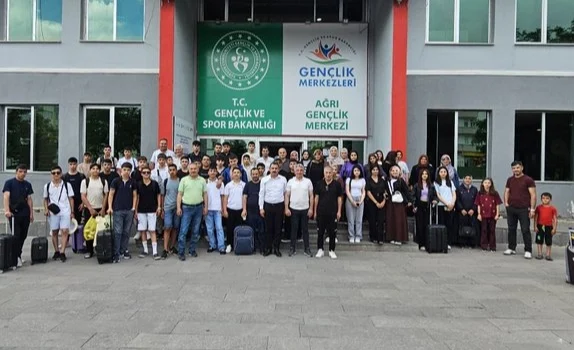 Ağrı Gençlik Merkezi'Nden Gençlere Kamp Yolculuğu