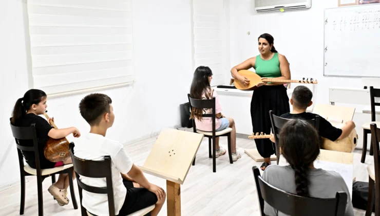 Antalya'Da Bağlamanın Sesi Değirmenönü’nde Yankılanıyor