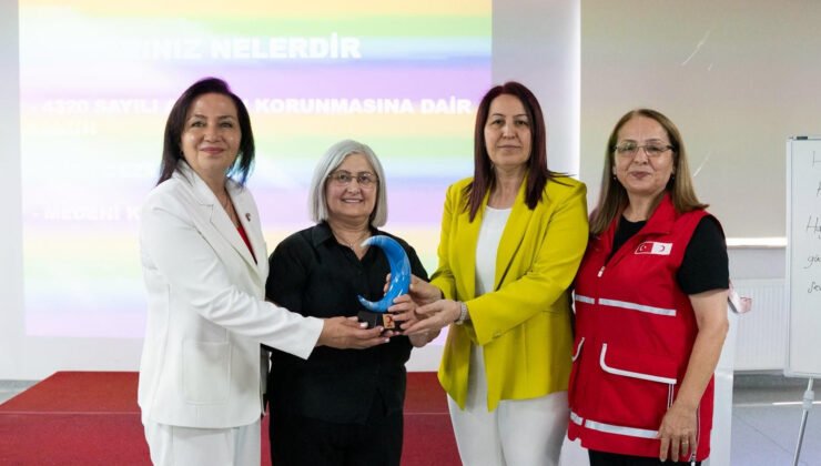 Zonguldak’ta kamu personeline aile içi şiddet semineri verildi