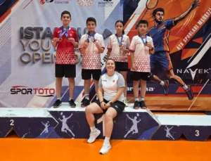 Bursa Büyükşehirli Badmintonculardan 6 Madalya