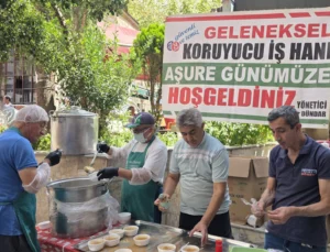 Bursa'Da Tarihi Koruyucu İşhanı'Nda Dev Aşure Buluşması