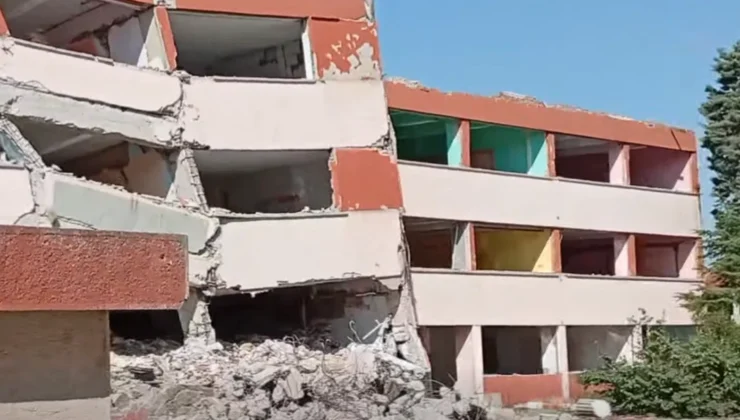 Edirne Keşan'Da Yıkım Tamamlandı… Gözler Yeni Okulun Yapımında