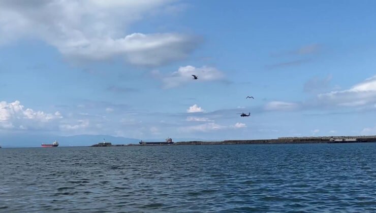 Ereğli semalarında eğitim uçuşu yapan savaş helikopterleri ilgi odağı oldu