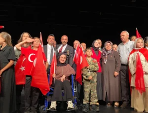 Erzurum’da Çocuklar 15 Temmuz Destanı'Nı Sahneye Taşıdı