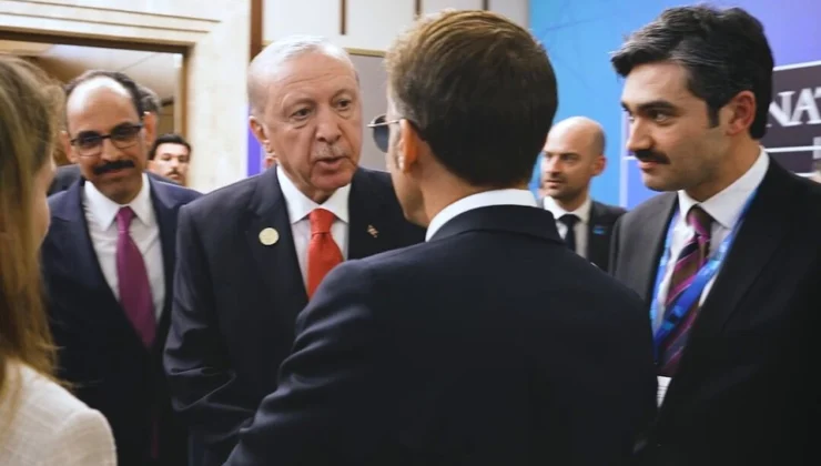 Fransa Cumhurbaşkanı Macron'Dan Mevkidaş Paylaşımı