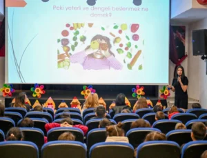 İzmir Bornova’da 2.489 Öğrenci Ile Sağlık Seferberliği