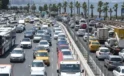 İzmir'De Trafik Artıyor