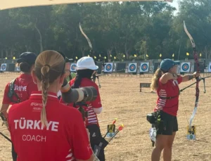 İzmir’in Dünya’sı Avrupa’yı Salladı