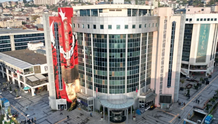 İzmit Belediyesi'Ne Soruşturma! Başkan Hürriyet Dahil 31 Gözaltı!