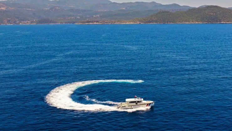 Jandarma Asayiş Bot Timleri Antalya Kıyılarında Denetimde
