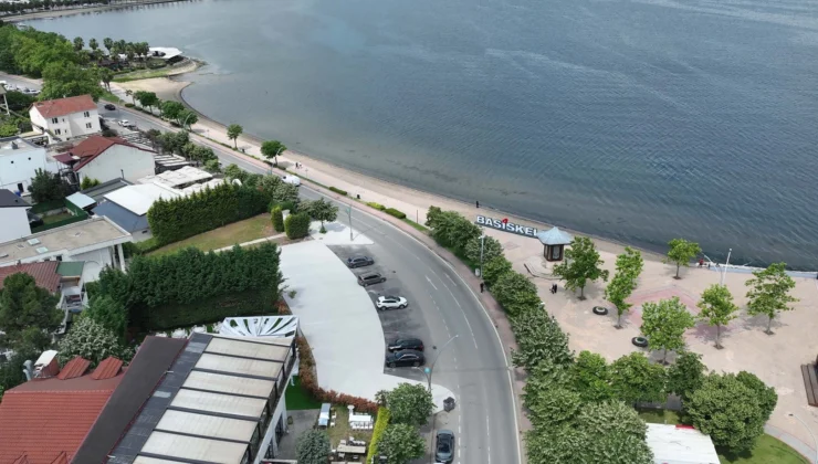 Kocaeli Başiskele Sahilinde Trafik Sil Baştan