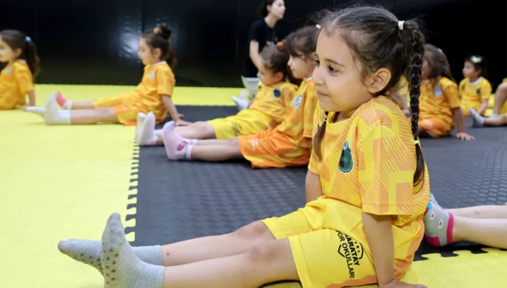 Konya Karatay'Da Yaz Spor Okulları Açıldı