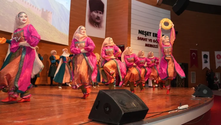 Kuzey Kafkasya Kültür Ve Sanat Festivali’nde Renkli Görüntüler