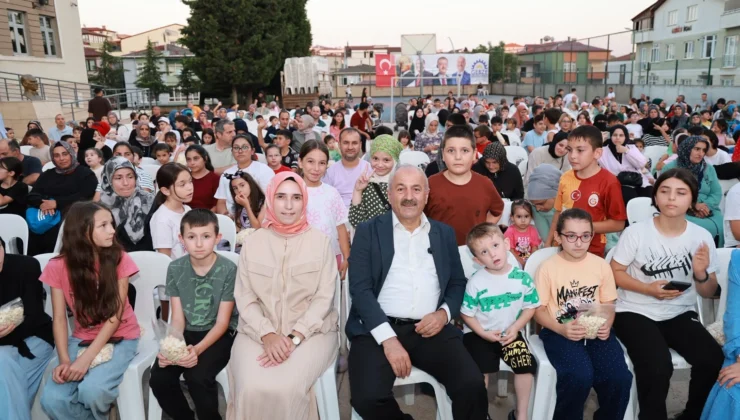 Mahallemde Sinema Var Başladı