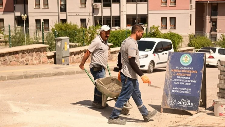 Manisa Akgedik'Te Üstyapı Çalışmaları Sürüyor