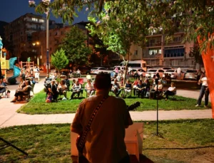 Manisa'Da Akustik Yaz Akşamları Ile Müzik Ziyafeti
