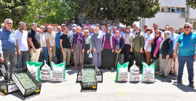Mersin Büyükşehir’den Gülnarlı Üreticilere Çok Yönlü Destek