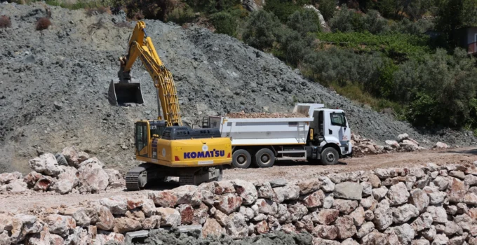 Muğla Seydikemer’de Heyelan Yaraları Sarılıyor