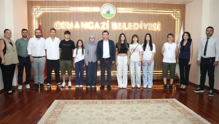 Osmangazi’de Ücretsiz Lgs Kurslarının Başarılı Öğrencileri Başkan Aydın’la Buluştu