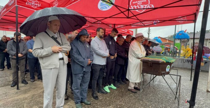 Rusyadaki İHA saldırısında hayatını kaybeden denizce memleketinde toprağa verildi