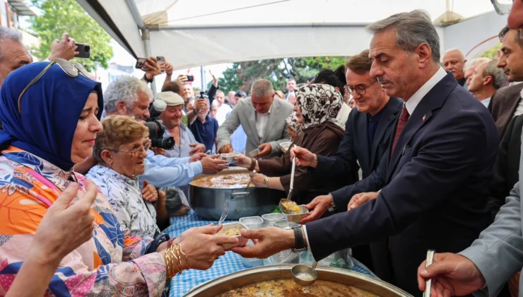 Sakarya'Da Aşure Bereketi Paylaşıldı