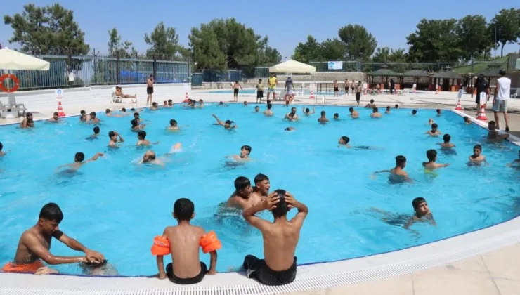 Yüzme Havuzları Çocukların Yüzünü Güldürüyor