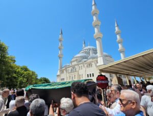 Zonguldak’ın duayen akademisyeni Prof. Dr. Mustafa Yıldız son yolculuğuna uğurlandı