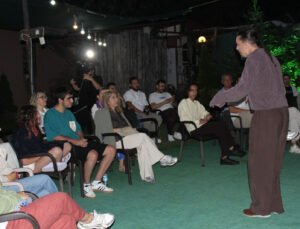 Zonguldaklı Tiyatrocunun Stand-Up Gösterisi Büyük Beğeni Topladı