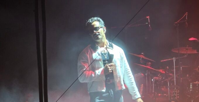 Gökhan Türkmen konserinde bir gecede 9 evlilik teklifi