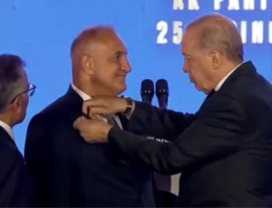 25. Yıl Programında Ak Parti'Ye 10 Yeni Katılım