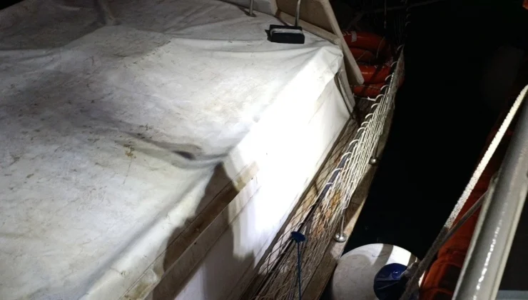 Avcılar Açıklarında Tekne Arızası 6 Kişi Kurtarıldı