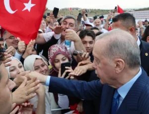 Bakan Çiftçi’den Cumhurbaşkanı Erdoğan’a Yönelik Eleştirilere Tepki
