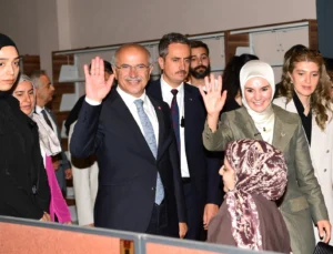 Bakan Göktaş'Tan Malatya Şehir Kütüphanesi'Ne Tam Not