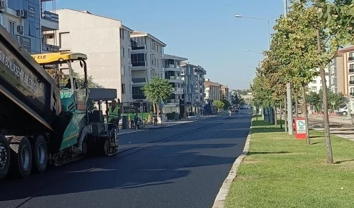 Balıkesir Altıeylül’de Savaştepe Caddesi Modern Yüzüne Kavuştu