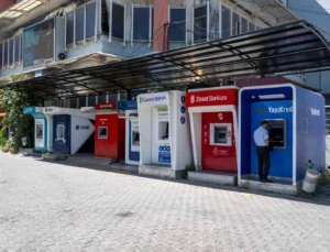 Bornova’da ‘Güneş Ve Yağmur’ Kalkanı