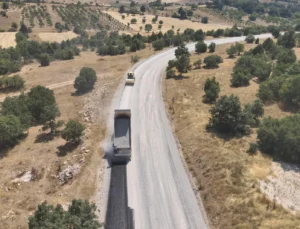 Bursa Büyükşehir Harmancık’ta Da Yolları Yeniliyor